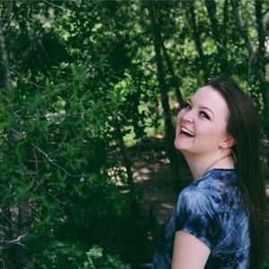 Meet your Posher, Desiree